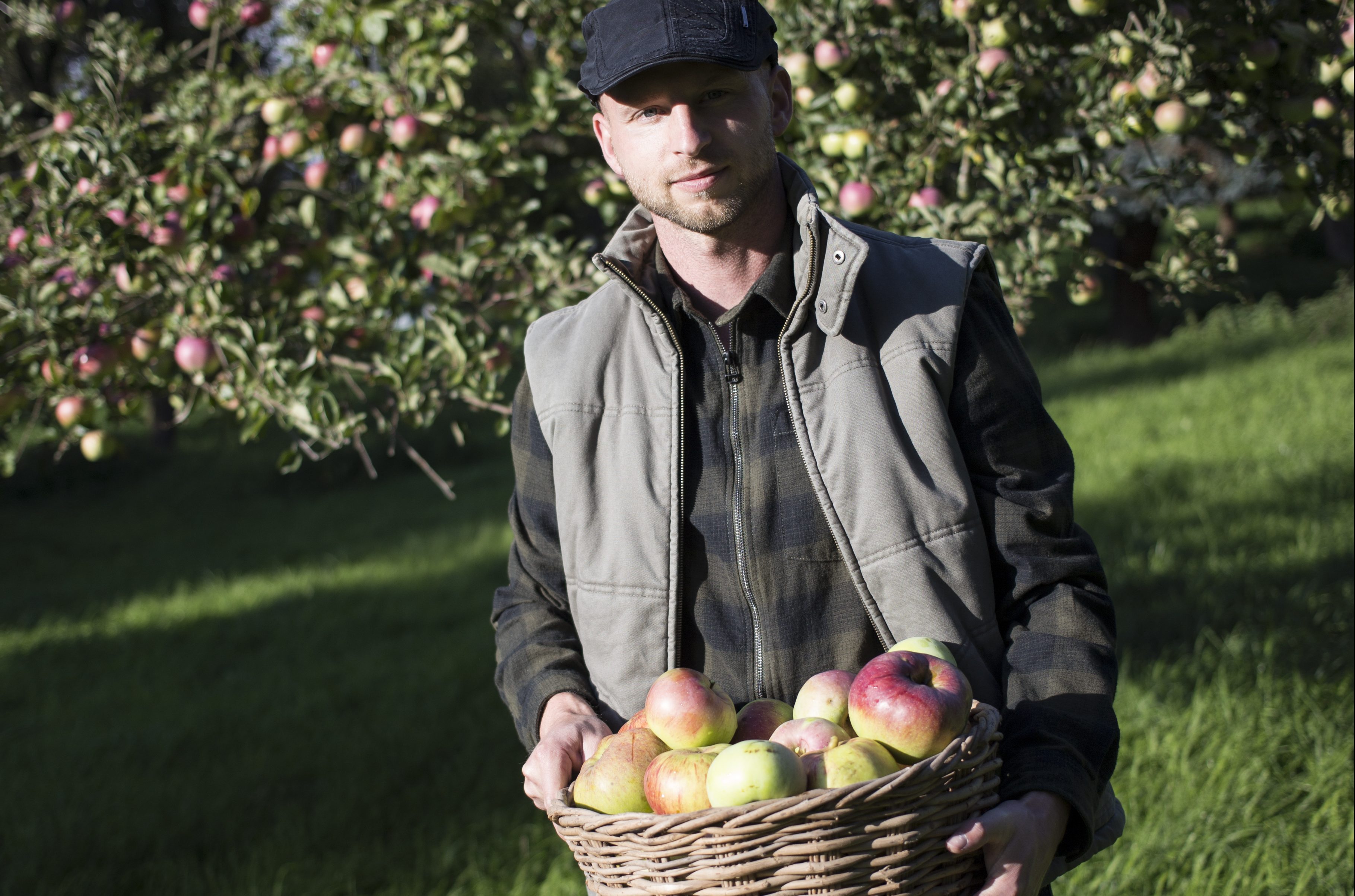 Obstbaumwart Marcel Kronenberg aus Kall-Scheven