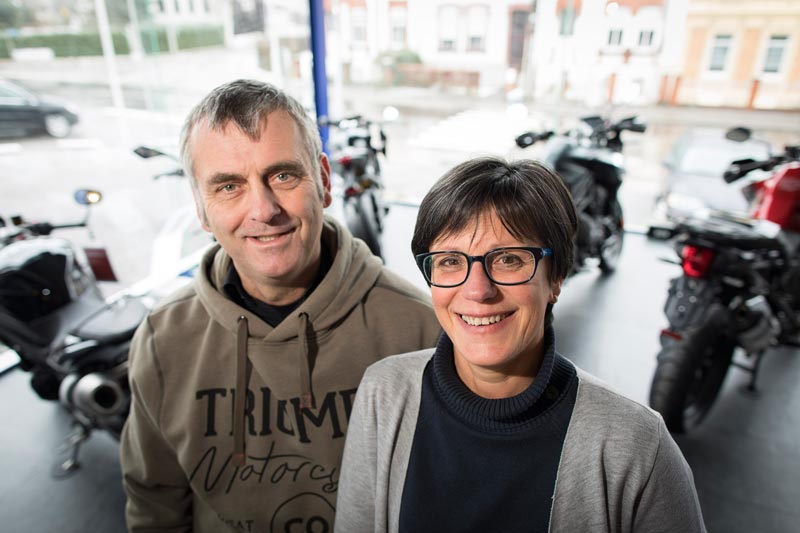 Ein erfolgreiches Gespann: Alex und Ingrid Visé, die Motorradexperten - nicht nur - für Triumph.