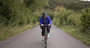 Eifel Hero Bettina Bauerfeind beim Radtraining